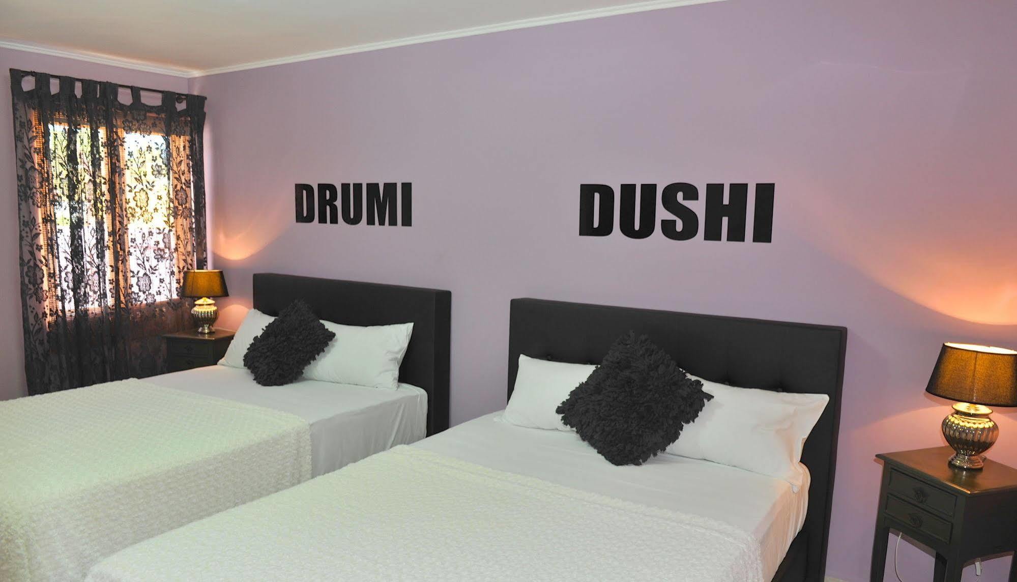 Cadushi Apartments オラニエスタッド エクステリア 写真